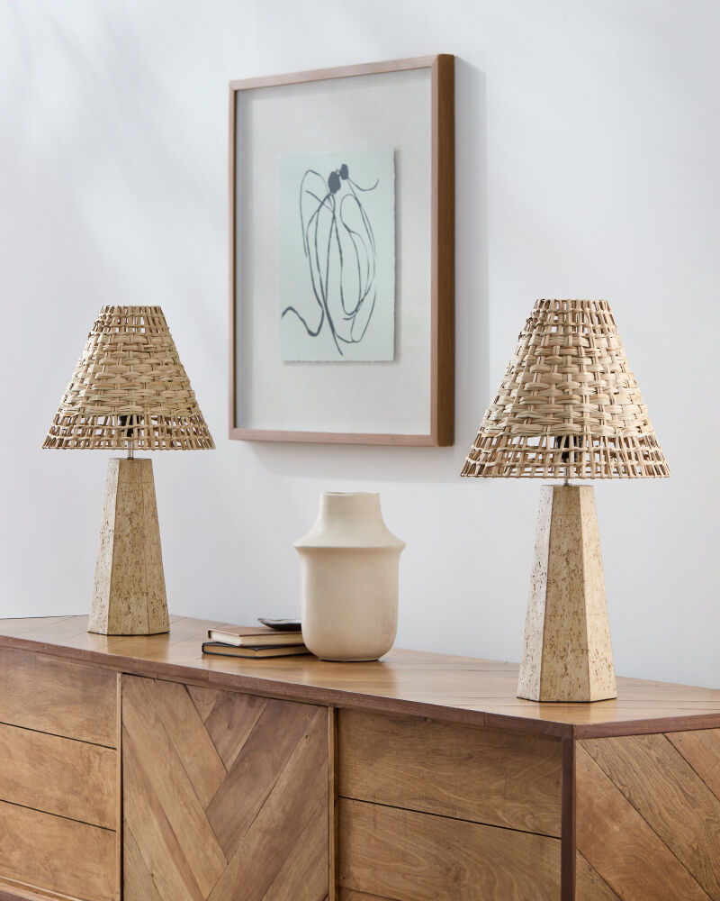 Iskut Accent Table Lamp