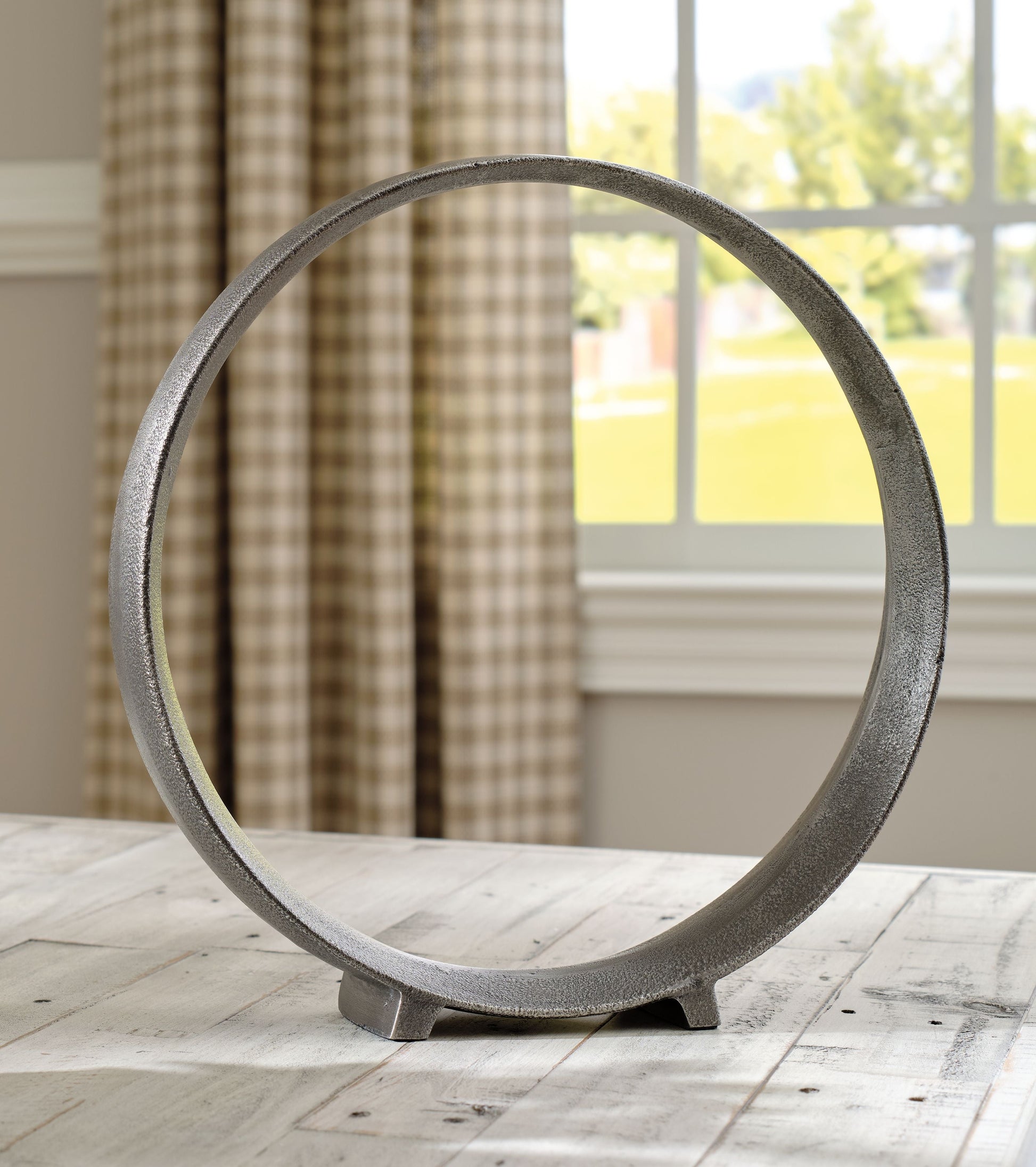 Signature Design by Ashley® Ryandale - Sculpture | Meri Furniture