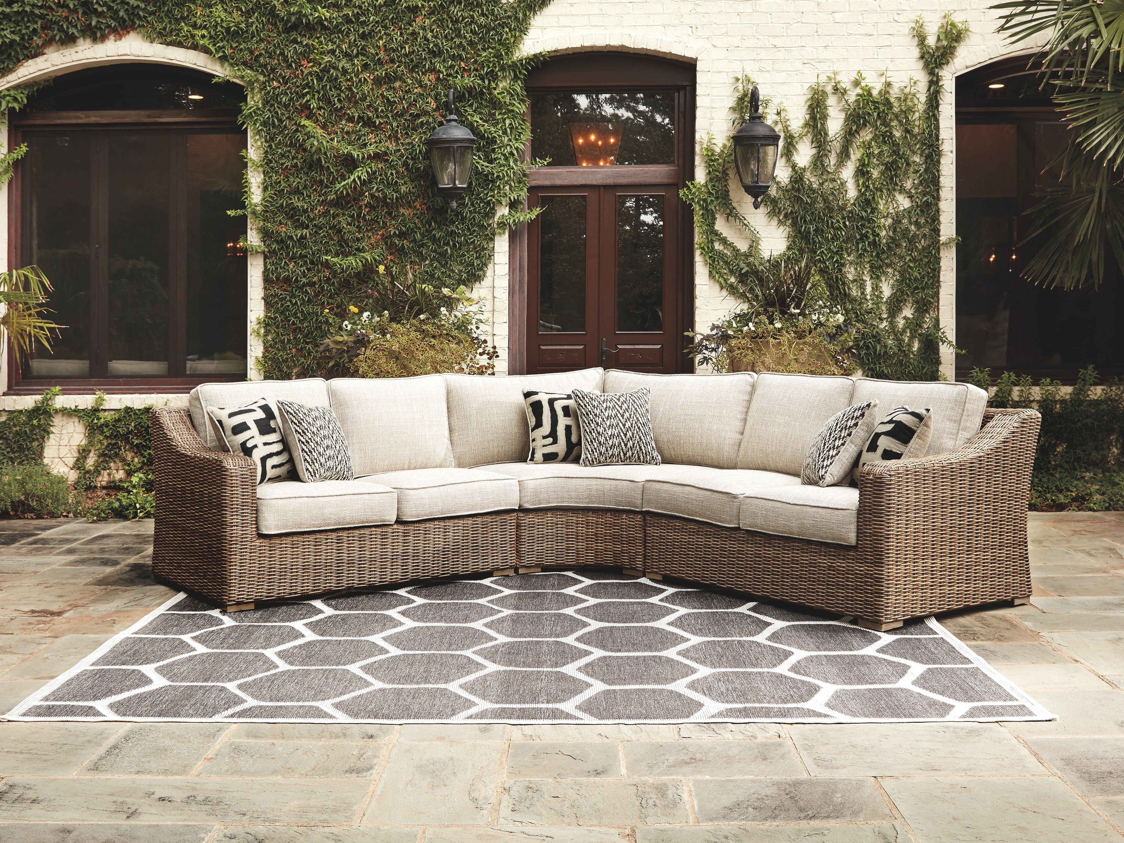 Signature Design by Ashley® Beachcroft - Sectional Lounge | Meri Furniture