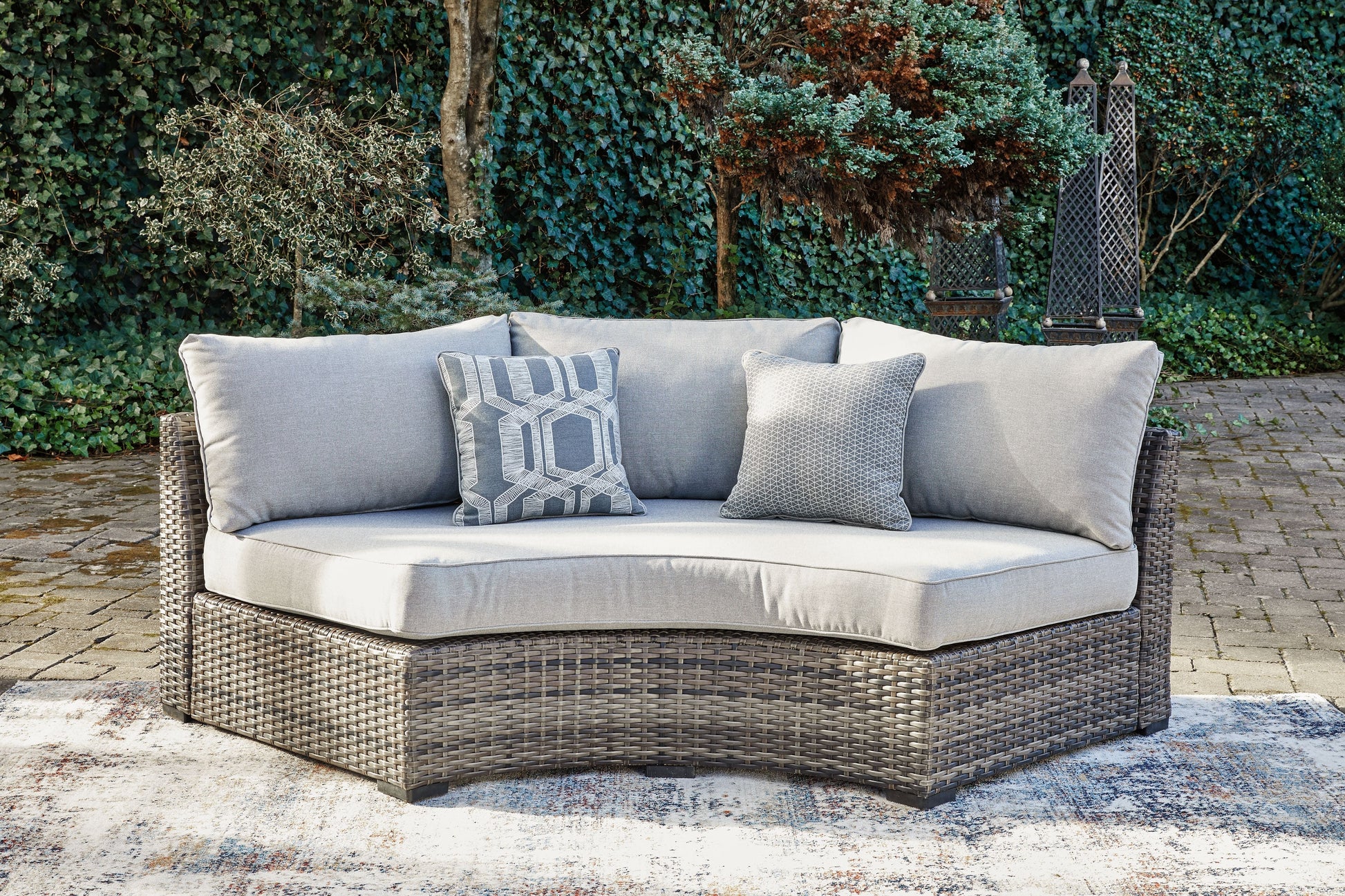Signature Design by Ashley® Harbor Court - Gray - Curved Loveseat With Cushion | Meri Furniture
