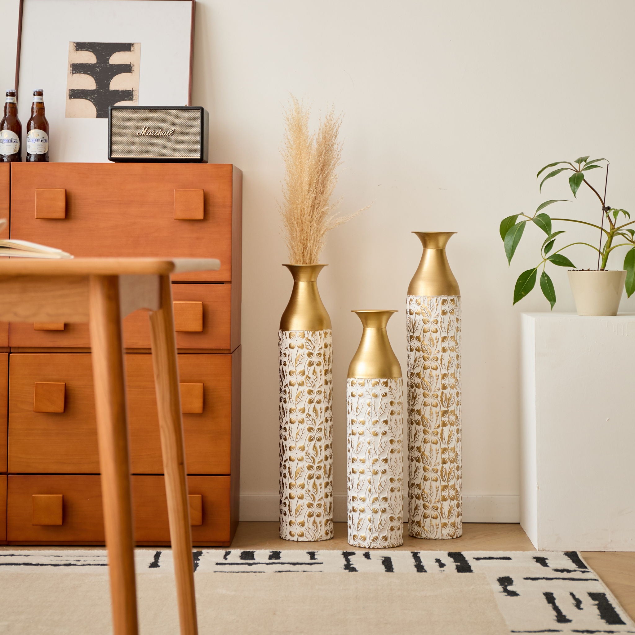 Mother's Day Gift Set Gilded White 3D Relief Flower Metal Vase Set - White / Gold