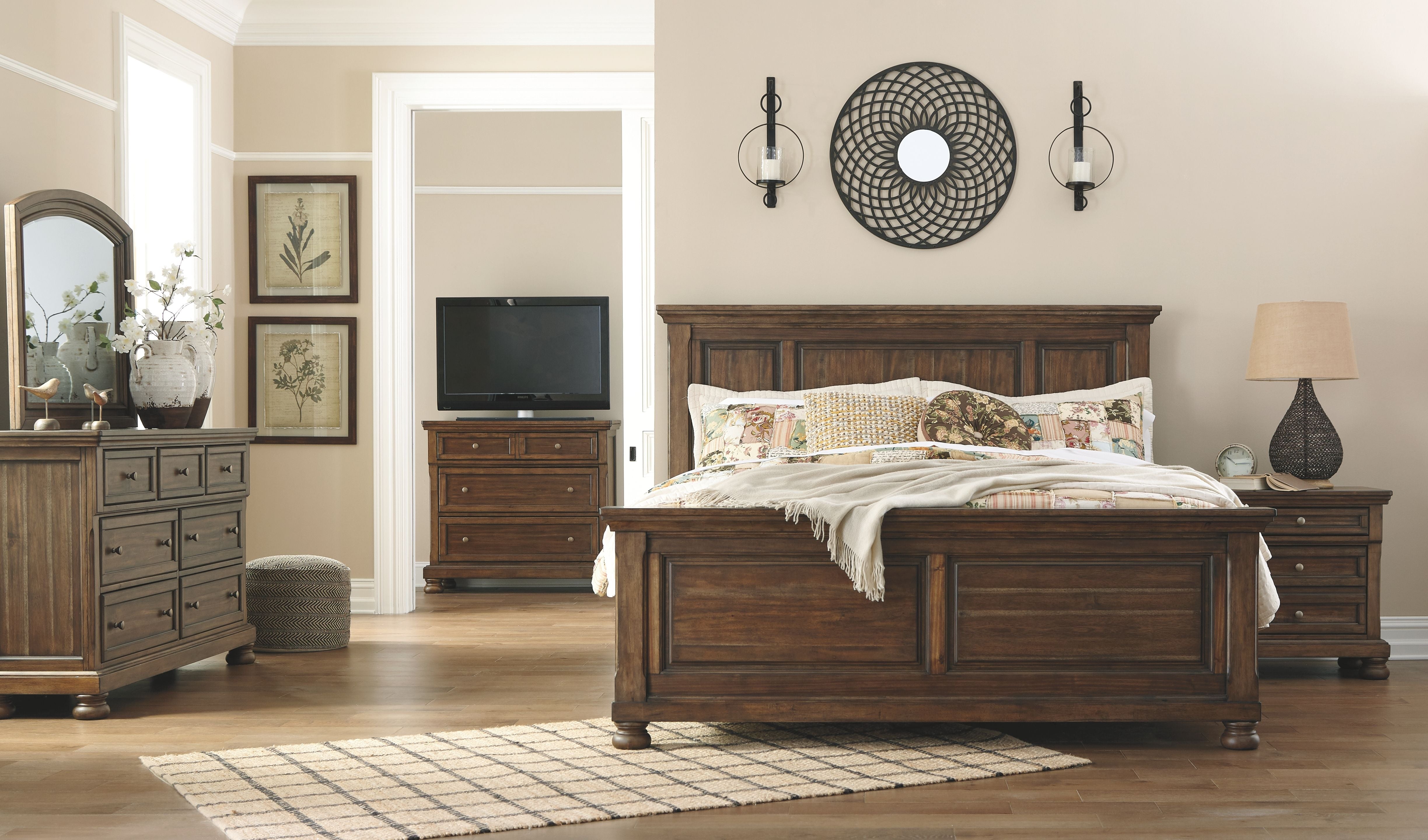 Signature Design by Ashley® Flynnter - Panel Bedroom Set | Meri Furniture