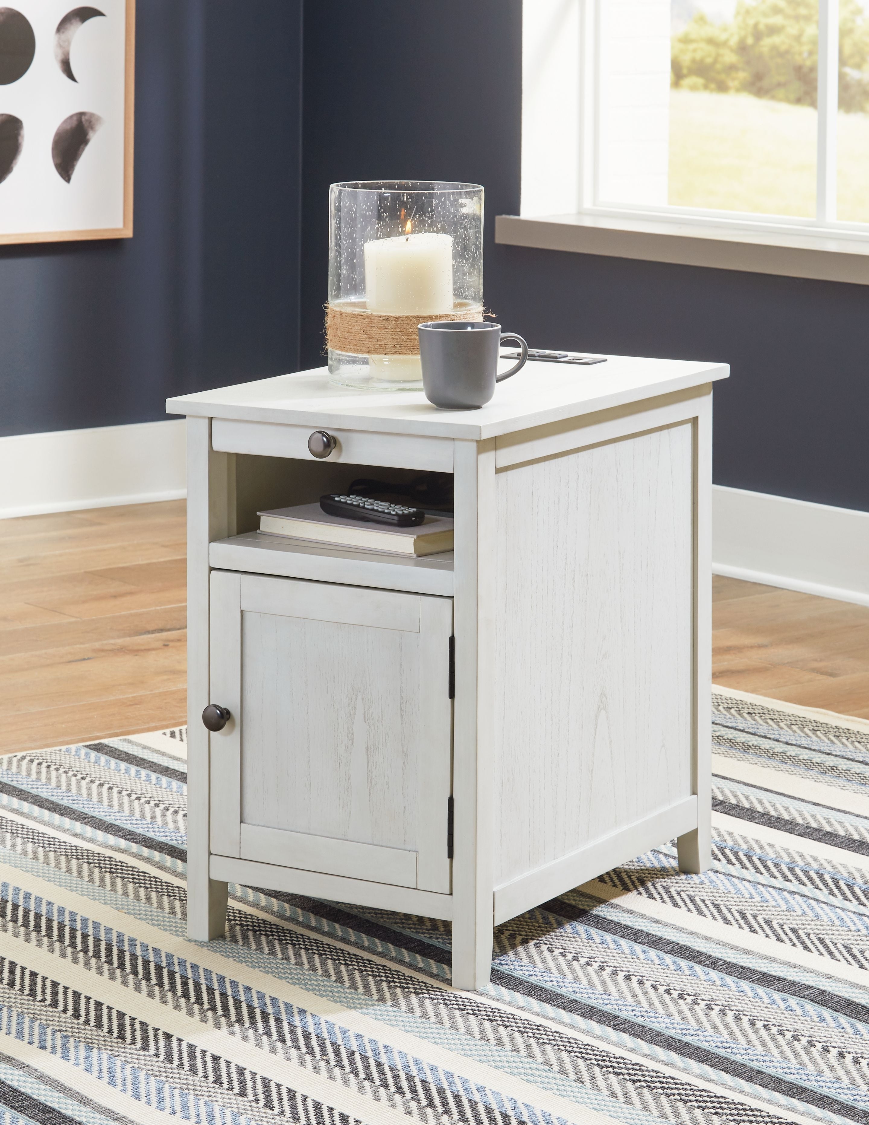 Signature Design by Ashley® Treytown - Chair Side End Table | Meri Furniture