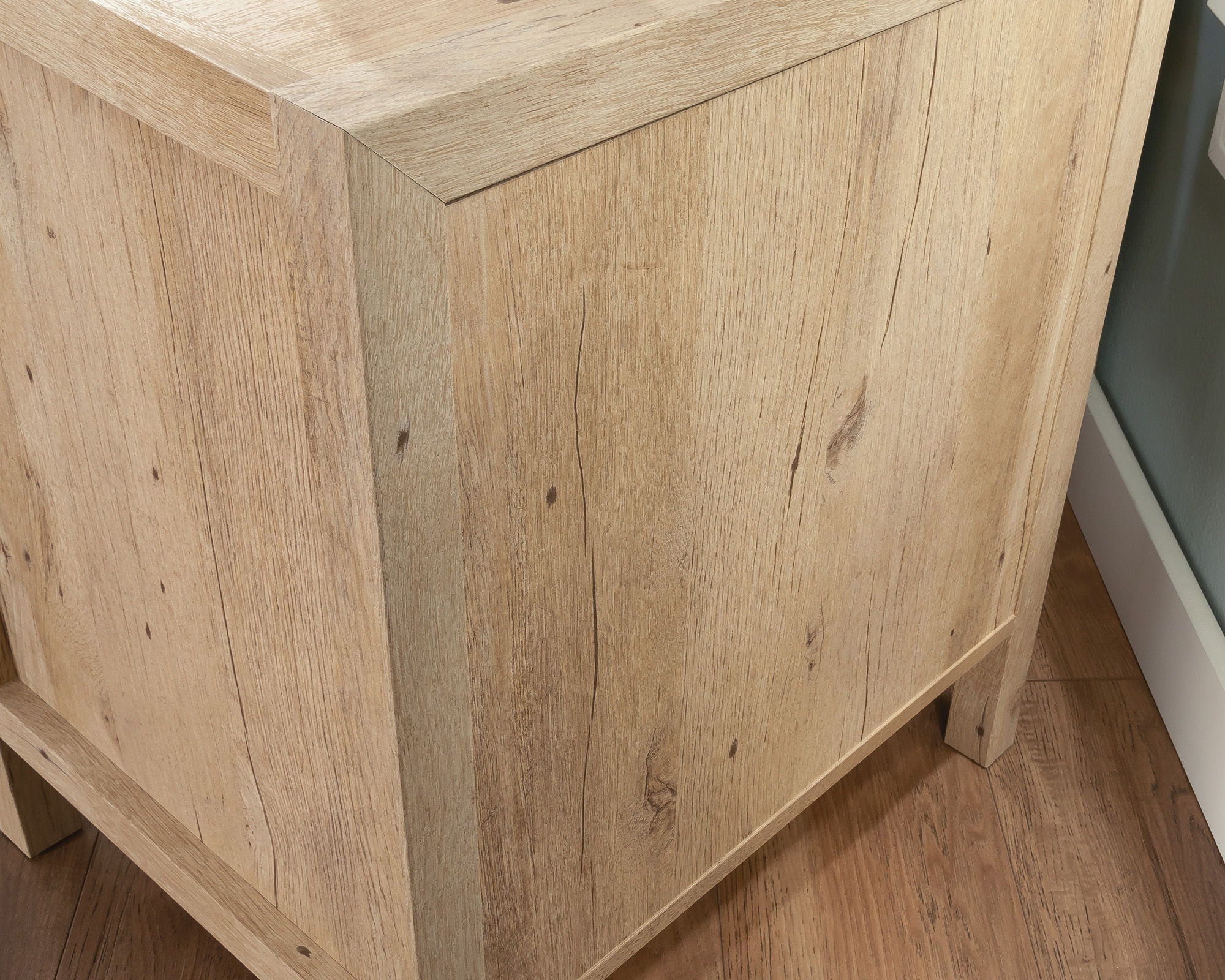 1-Drawer Night Stand in Prime Oak