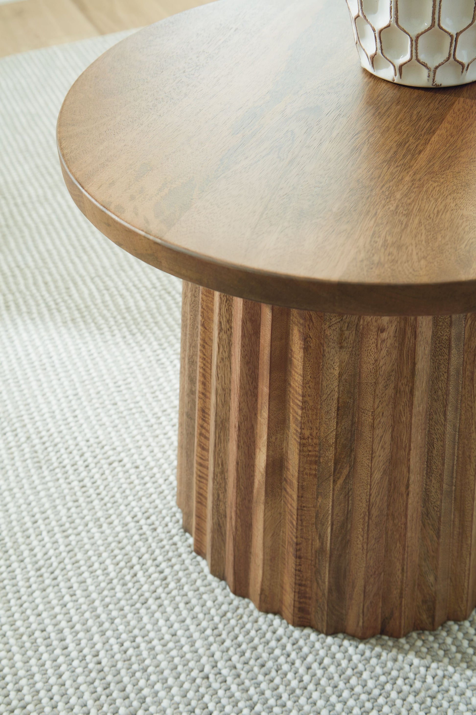 Signature Design by Ashley® Ceilby - Accent Table | Meri Furniture