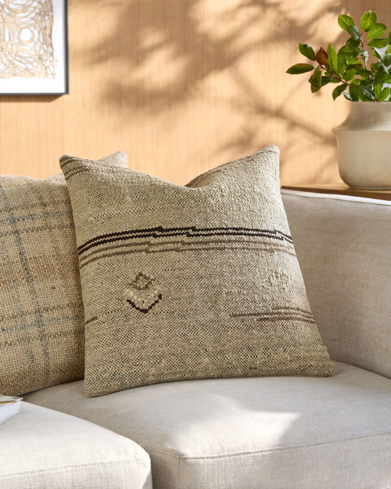 Solea Pillow