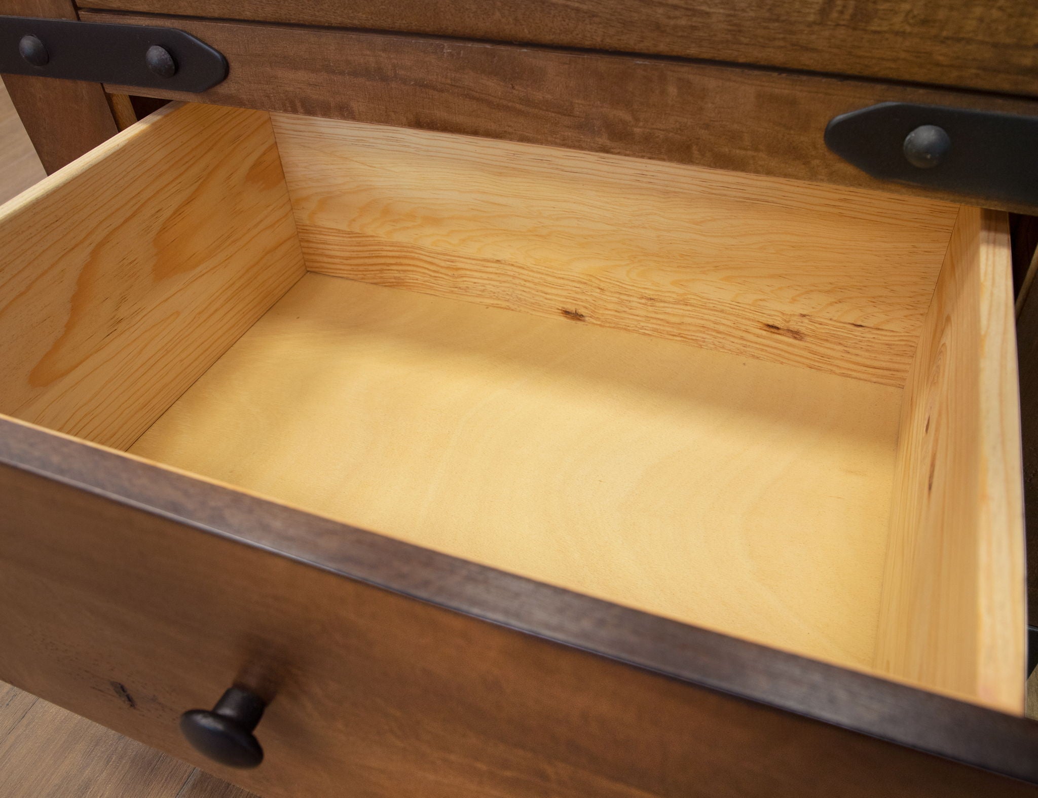 Parota - Dresser - Cinnamon Brown